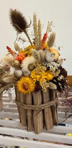 Wooden Autumn table decoration - Orange