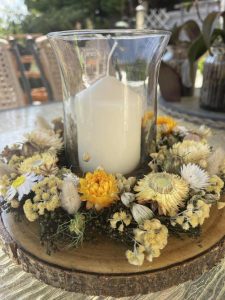 Dried flower candle table decoration - Yellow