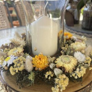 Dried flower candle table decoration - Yellow