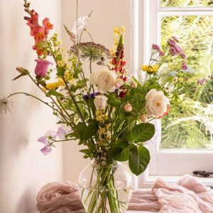 Loose stems for arranging at home