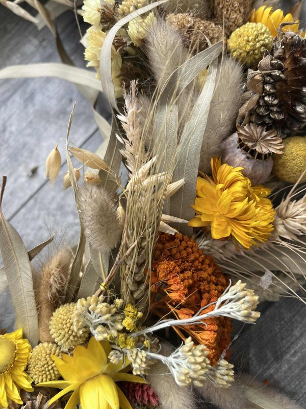 Dried flower wreath - yellow - Image 3