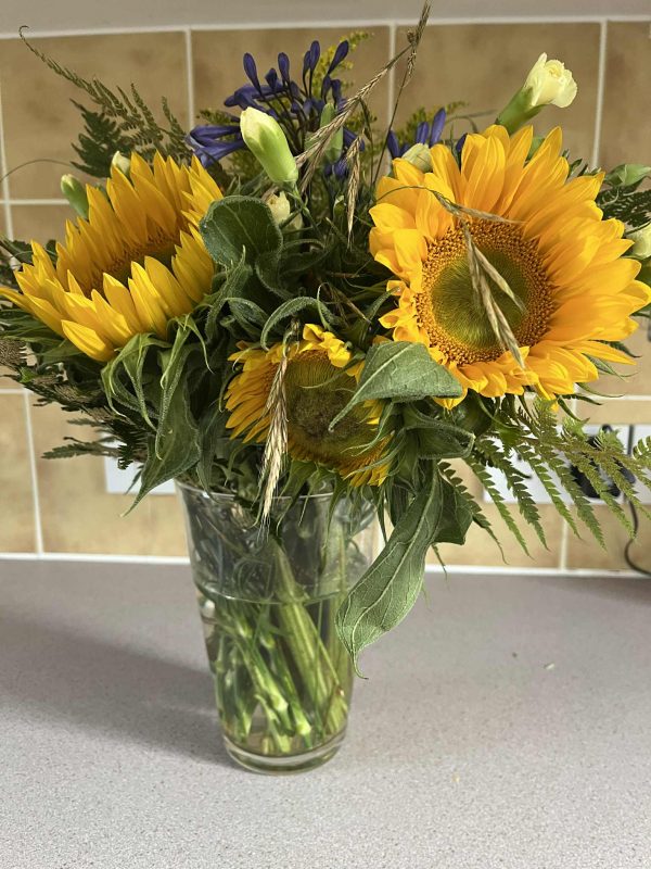 Seasonal Vase Flowers - Image 5